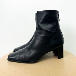 Stuart Weitzman Women’s Vintage Y2K Black Leather Square Toe Heeled Ankle Boot